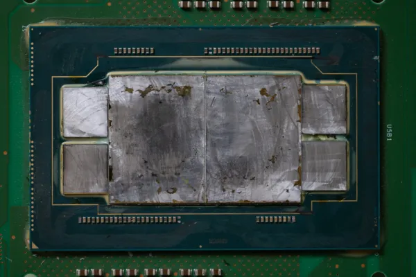 Intel’s Cancelled Arctic Sound ‘Xe-HP’ GPU Resurfaces With Dual Tiles & Quad-HBM2E, a Ghost From Its Abandoned 2021 Roadmap