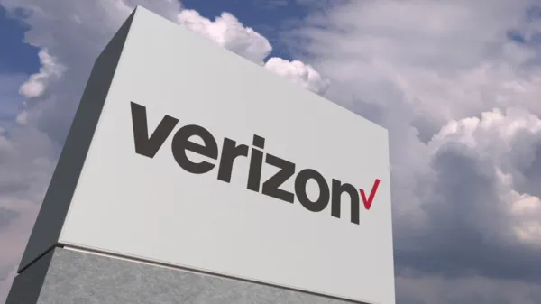 Verizon Replacing Its Customer Service Personnel With AI Has Turned Live Chat Queries Into Low-Quality ChatGPT-Like Replies, Enraging Customers